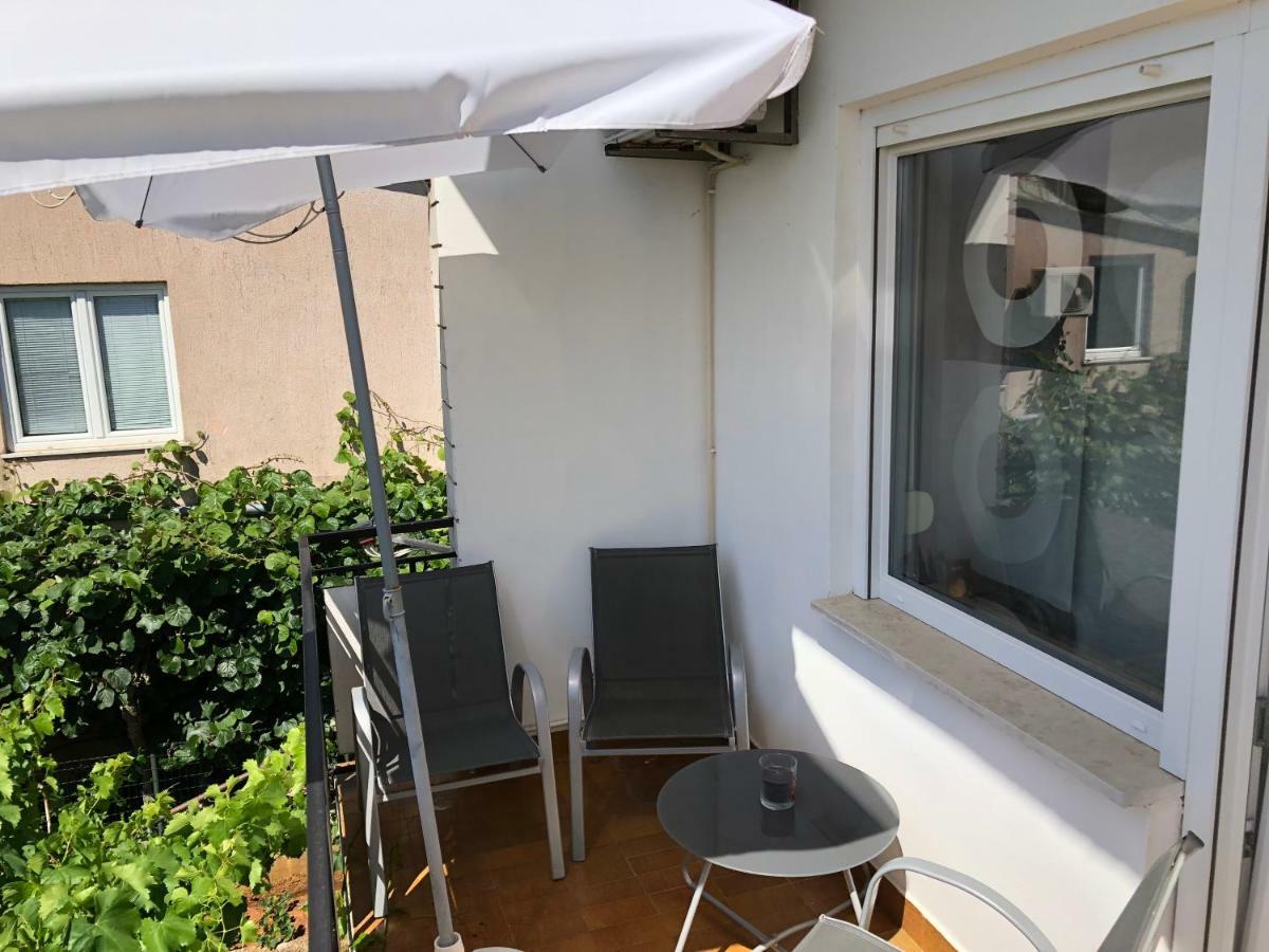 Ferienwohnung Davor Pula Exterior foto